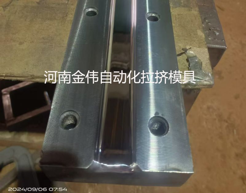 拉伸和擠出模具的區(qū)別在于哪里？