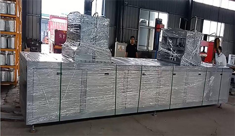 伺服液壓拉擠設備裝貨中